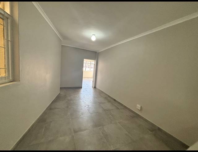3 BEDROOM FLAT TO LET IN SEA VIEW